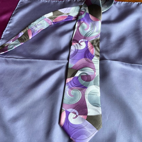 J. Garcia Emerging Elephants Tie, Collection 52 & coordinating pocket squares - Picture 7 of 7